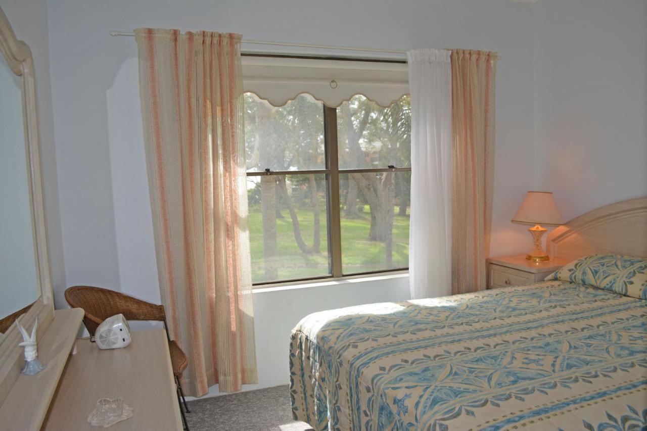 Sailfish, 3,46 Magnus Street - Unit With Stunning Water Views And Close To Town Nelson Bay Exterior photo